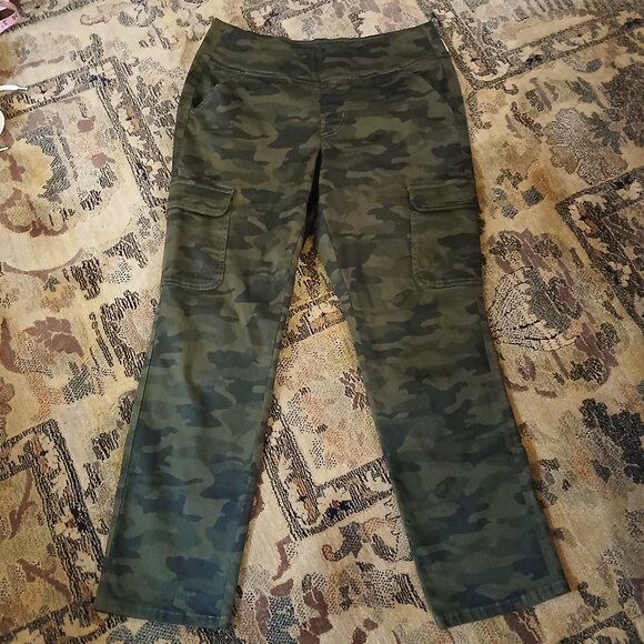 BELLE BY KIM GRAVEL Camouflage Cargo Pants 12 - NWOT - Picture 11 of 13